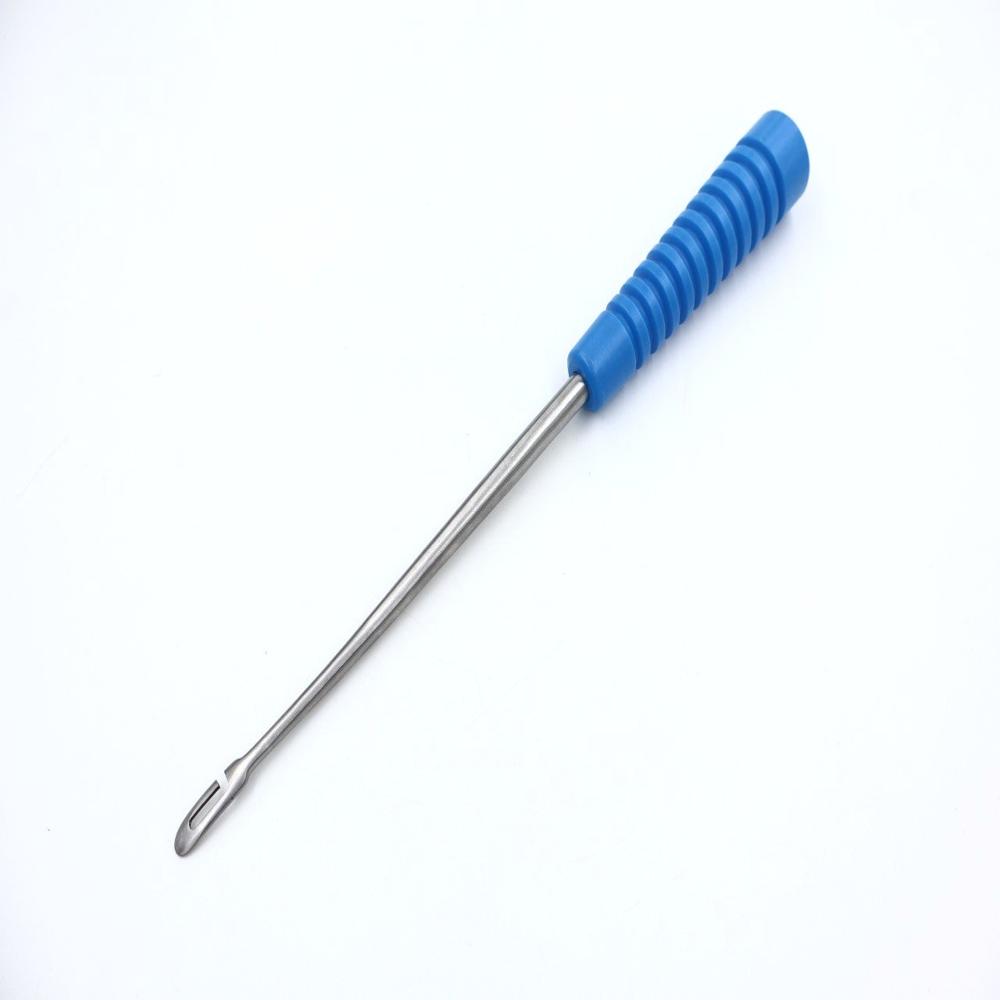 Suture Passer - Feature: Ergonomic Design