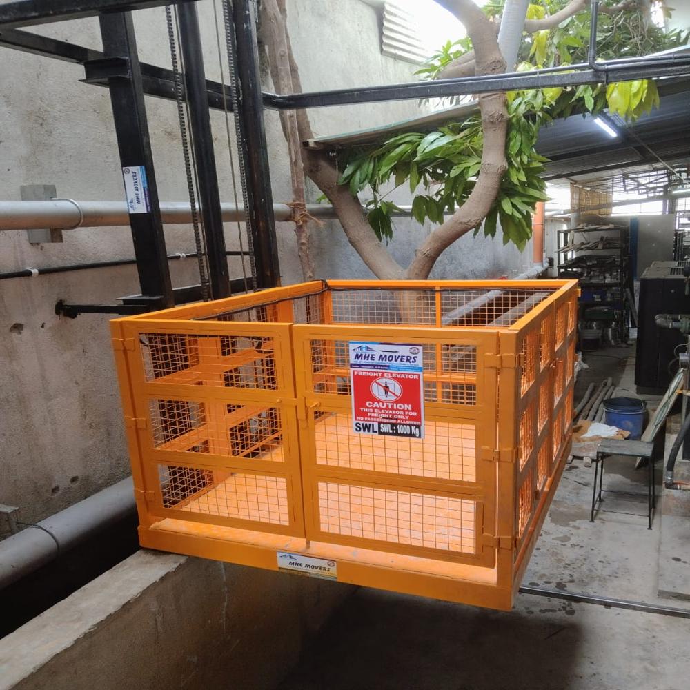 Hydraulic Goods Lift - Load Capacity: Upto 10 Ton Tonne