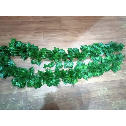 Plastic Delicate Leaves - Color: Green