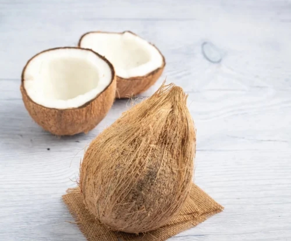 Husked Coconut