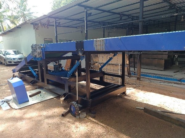 Truck Loading Conveyor - Features: Corrosion Resistance