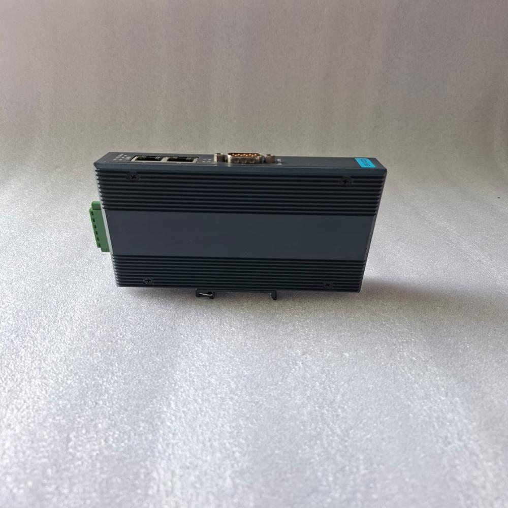 ADVANTECH EKI-1221 A 1 PORT MODBUS GATE WAY SERIAL DEVICE SERVER EKI-1221