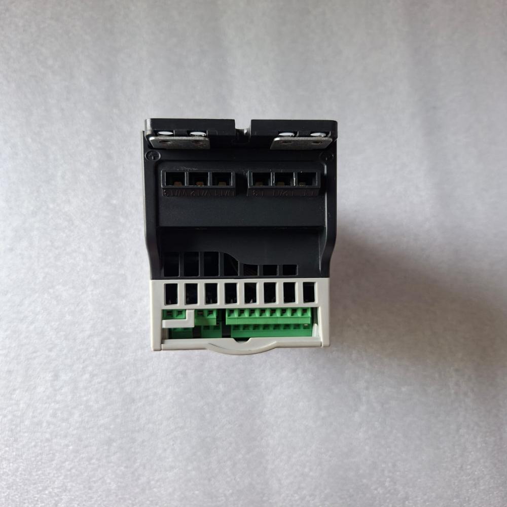 EATON MMX34AA2D4F0-0 0.75KW:400V/1HP:480V INVERTER DRIVE EATON MMX34AA2D4F0-0