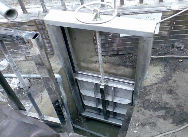 CAST IRON SLUICE GATES AS PER IS: 13349 OR AWWA-C560 OR BS:7775