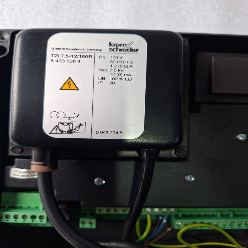 Kromschroder Bcu460-5/1r3gb Burner Control Unit Bcu460-5/1r3gb - Application: Industrial