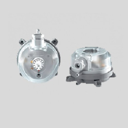 Differential Pressure Switch - Color: Silver