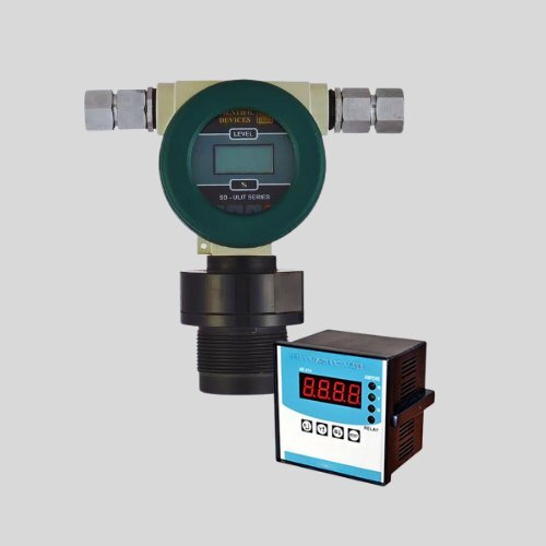 Ultrasonic Level Transmitter - Accuracy: 100 %
