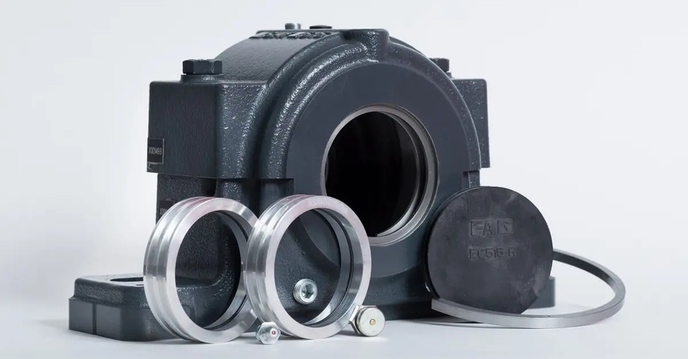 Plummer Block Housings - Color: Silver