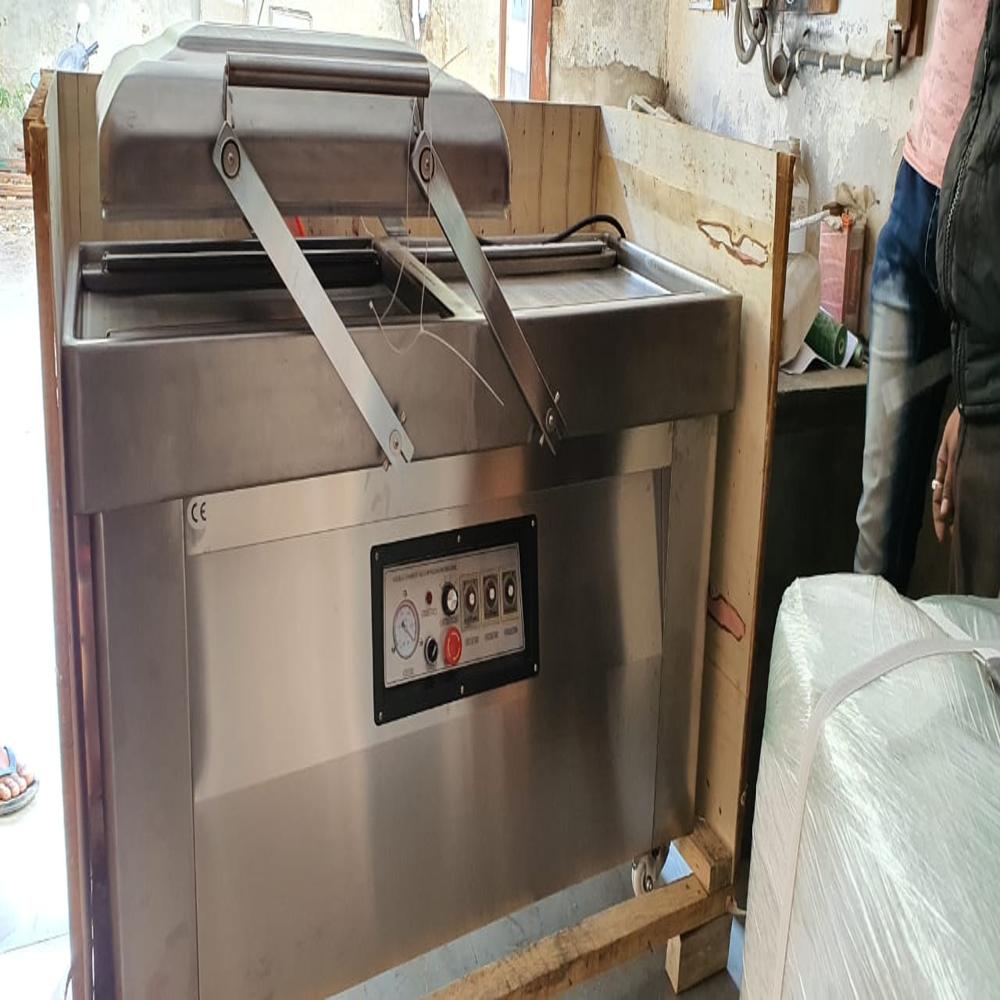 Fruits vacuum packing machine