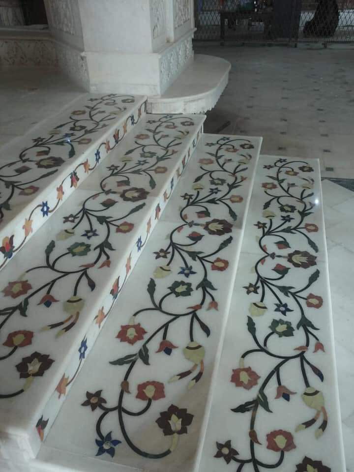 Mother-Of-Pearl Marble Inlay Flooring - Color: Different Available