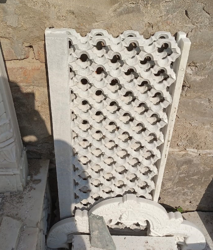 Polished Marble Stone Jali - Features: Premium Quality