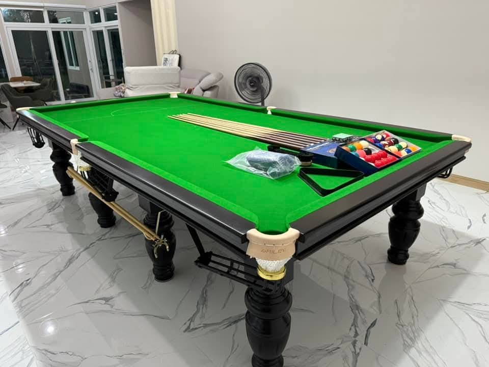 Classic Snooker Table - Solid Wood Design | For 2 Players, Ideal For Home, Hotel, Parlour, And Bar, Warranty Included