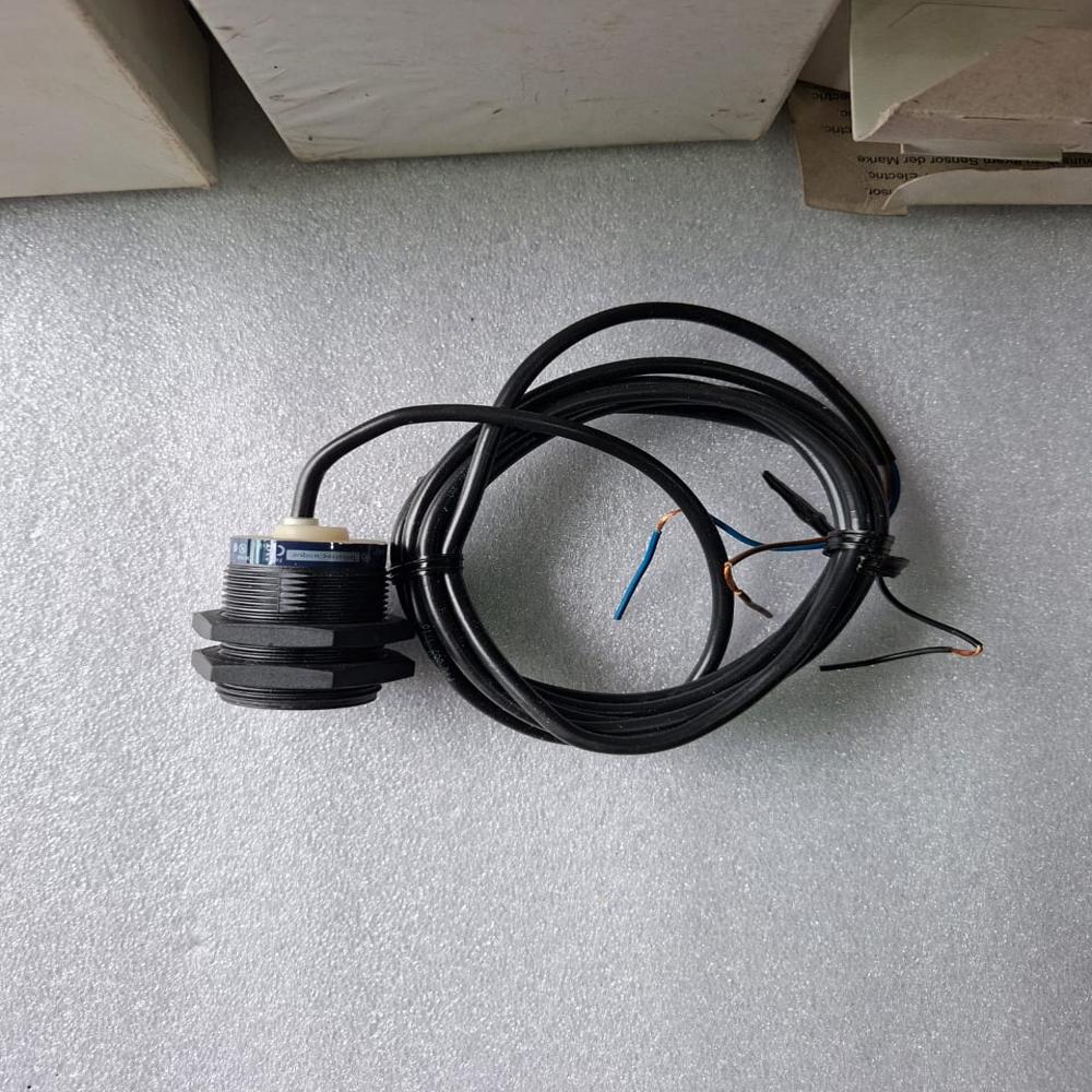 TELEMECANIQUE XS4P30PA340 Inductive proximity sensors