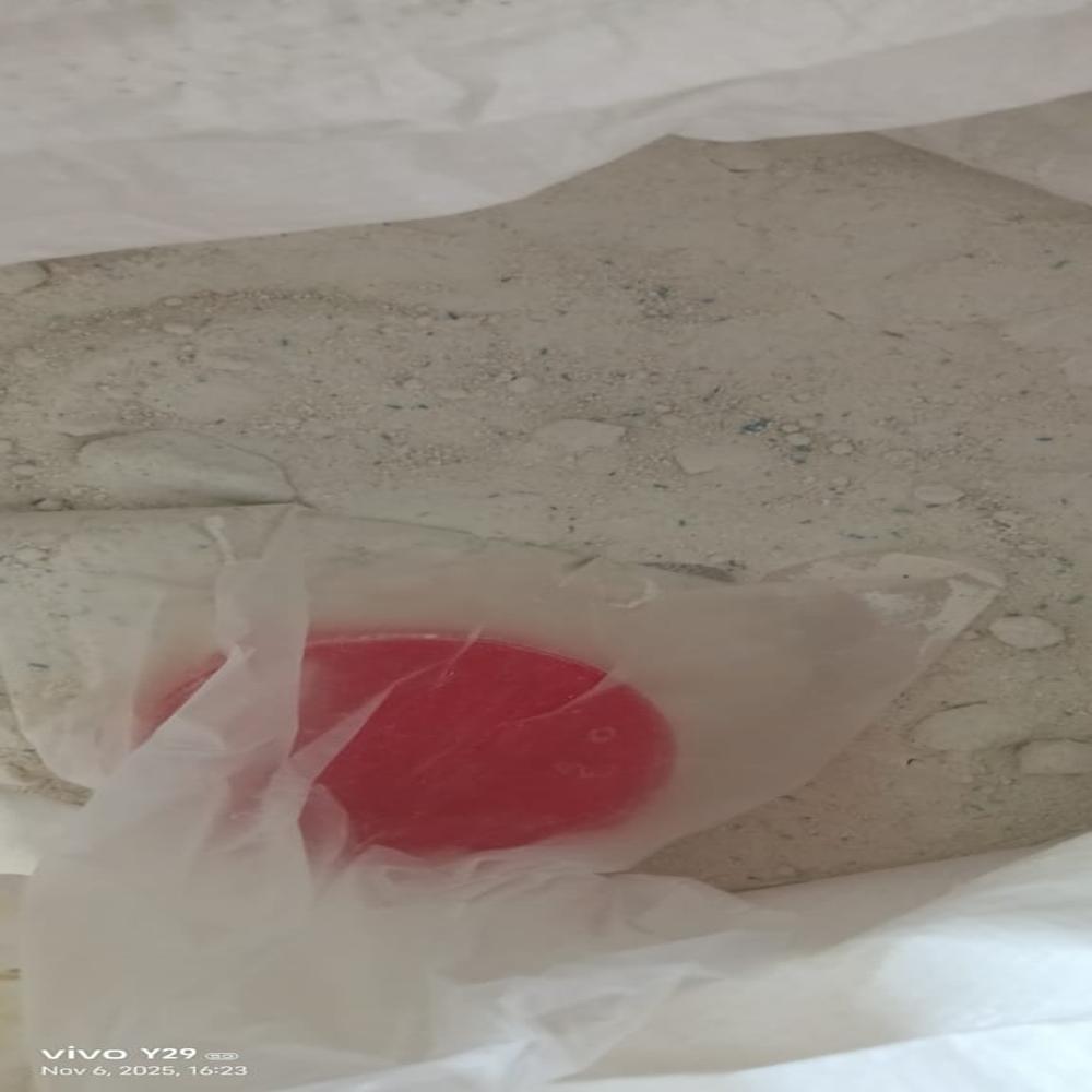 Loose detergent powder