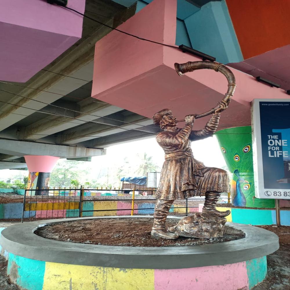 Fiber Tutarivala Statue