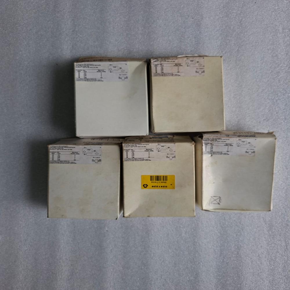 Telemecanique XS4P08PA340 Inductive Proximity Switch Sensor