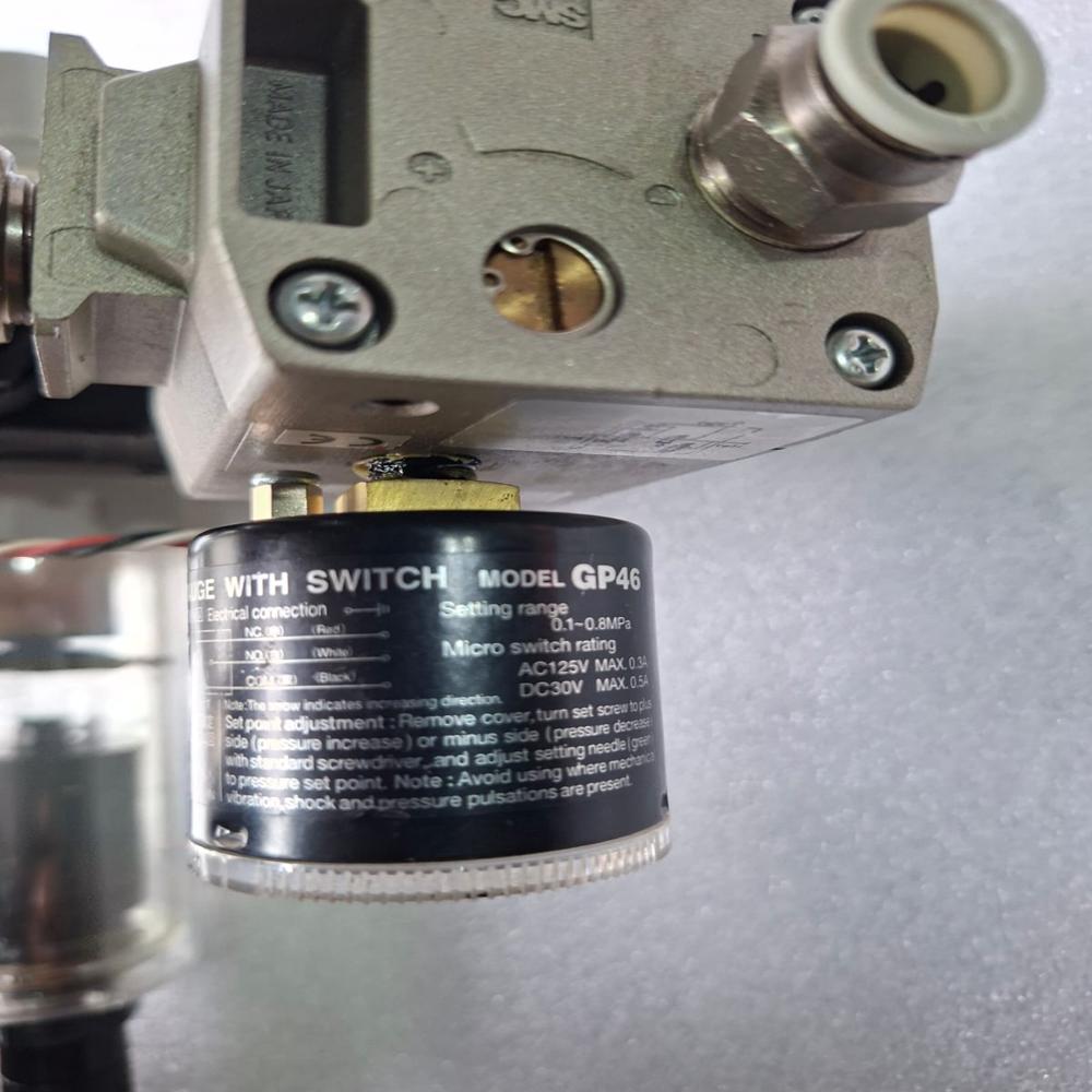 SMC FILTER REGULATOR W/ VALVE AV3000-F03-5YZ-Q SMC