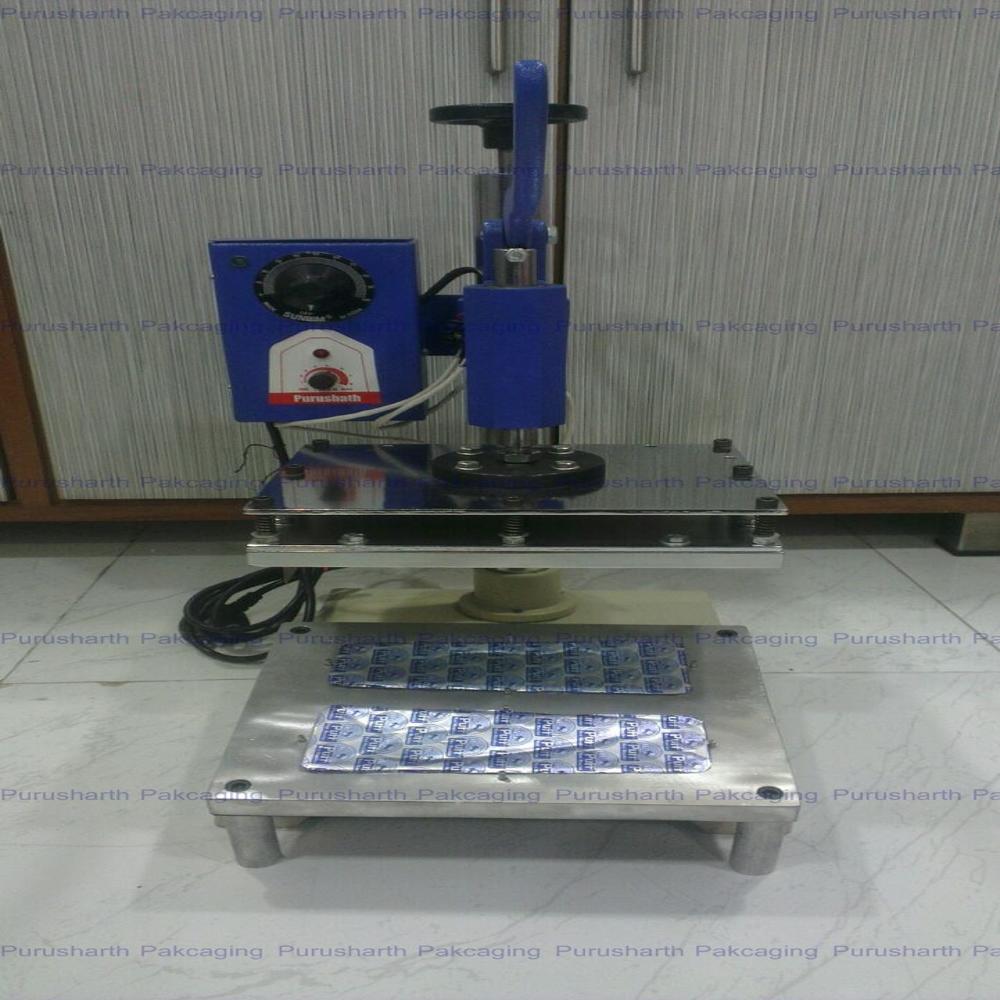 Cream Roll Packaging Machine