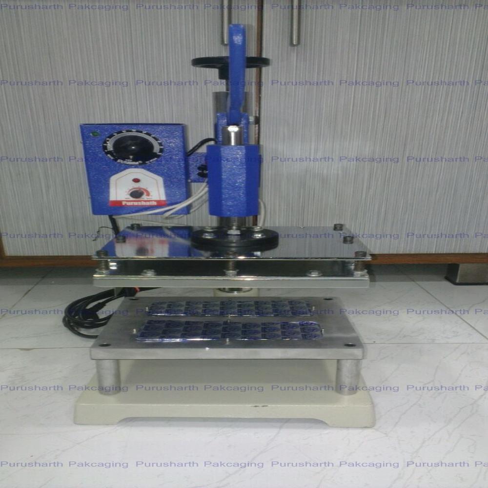 Cream Roll Packaging Machine