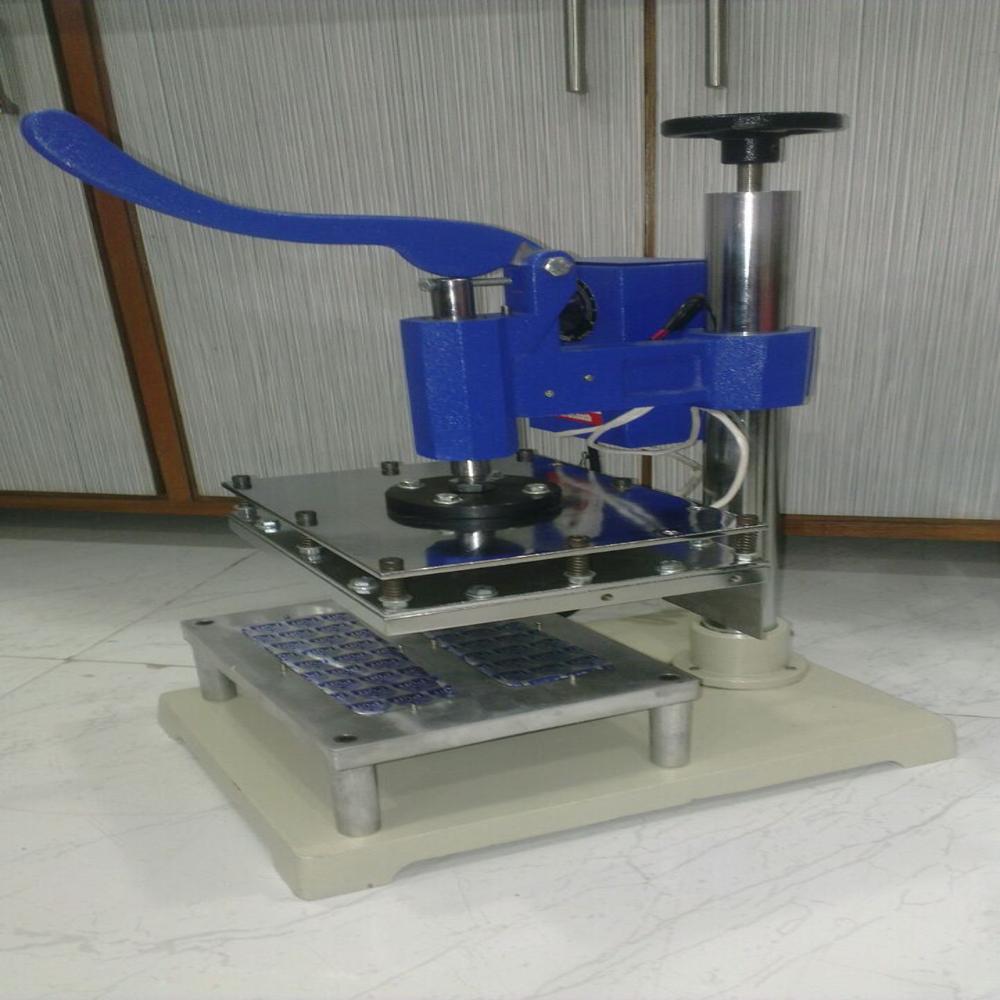 Cream Roll Packaging Machine