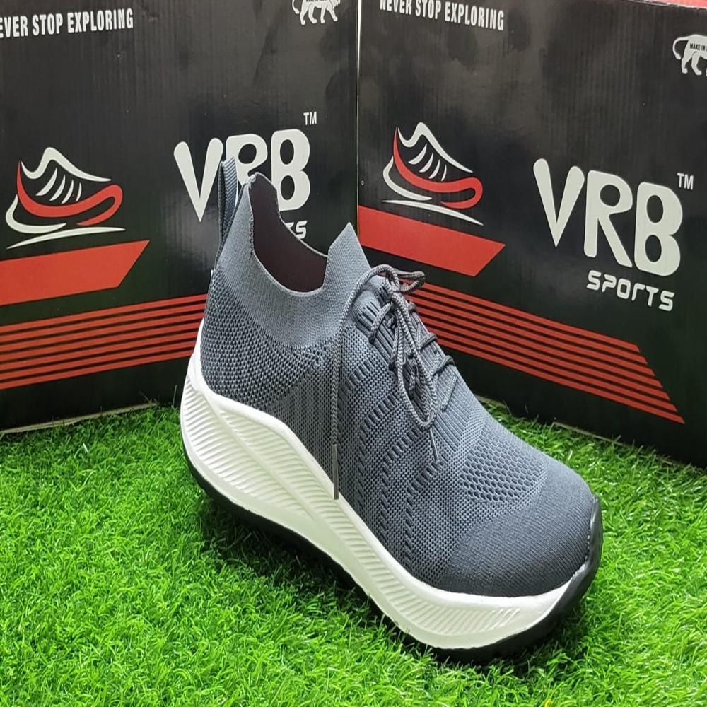 Gents knitting shoes