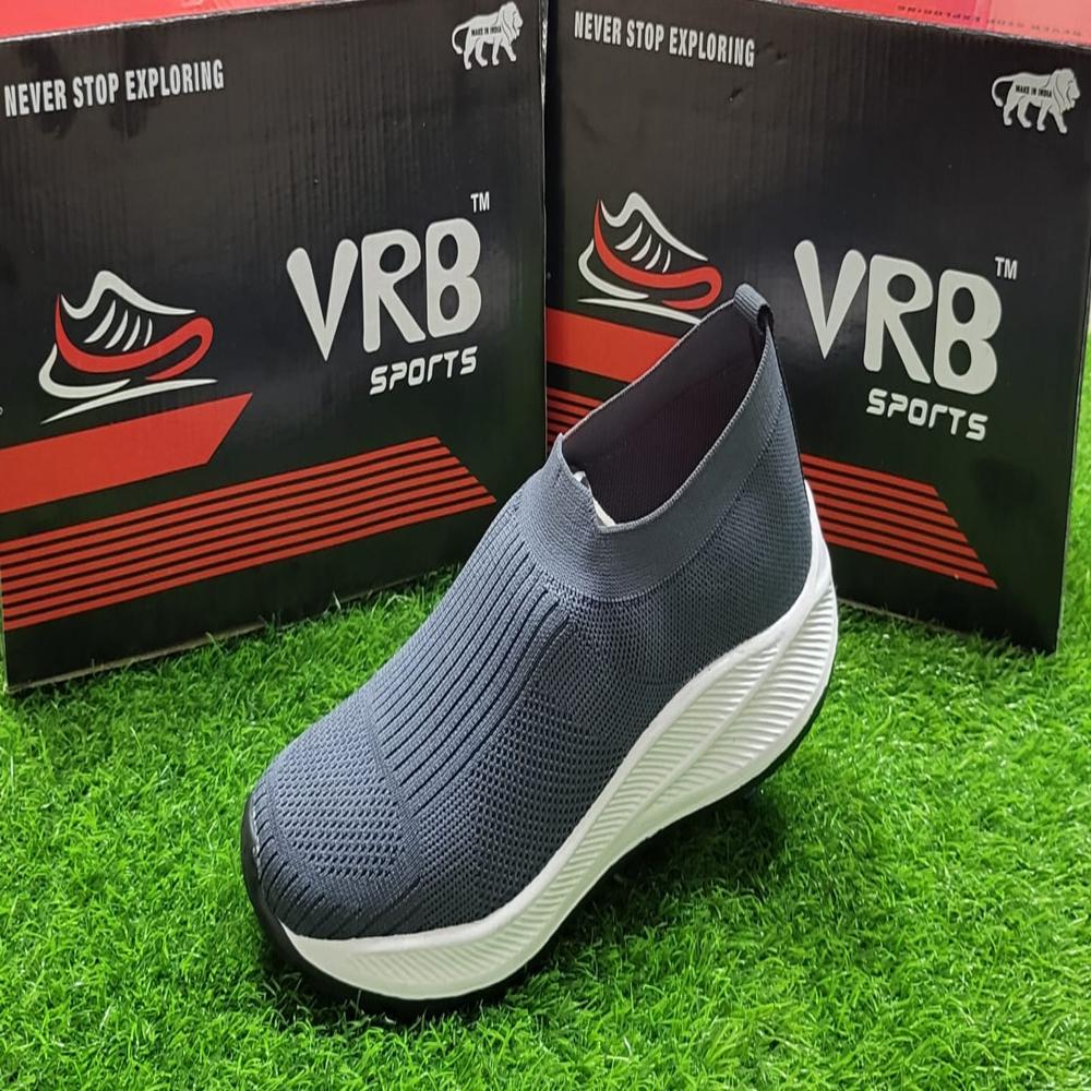 Gents knitting shoes