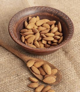 California Almonds - Broken (%): < 2%