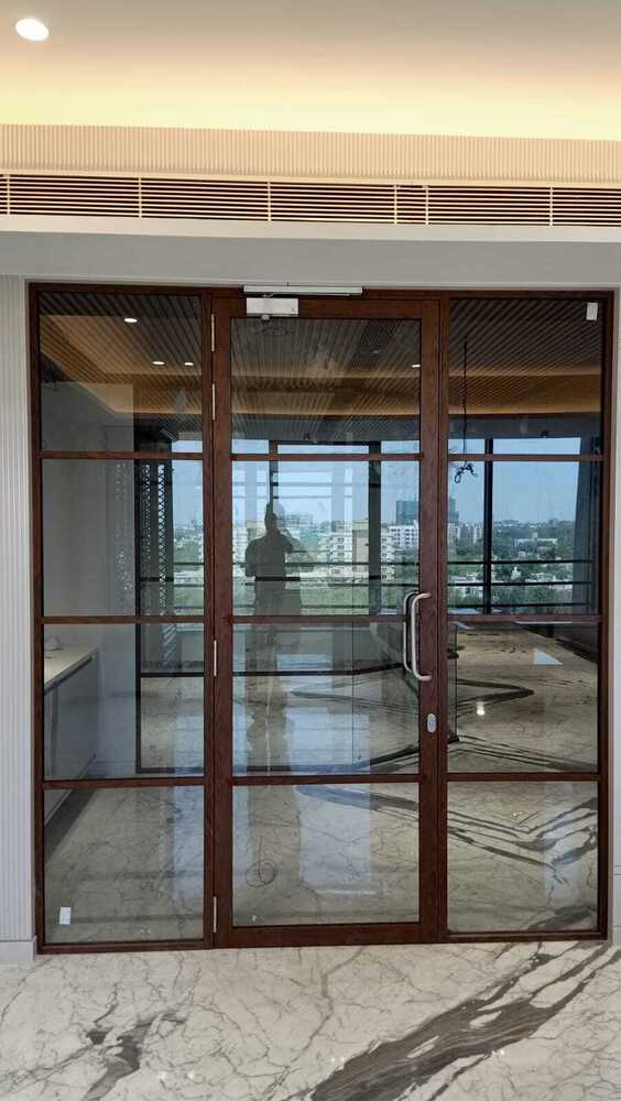 Interior Glass Partitions - Color: Transparent