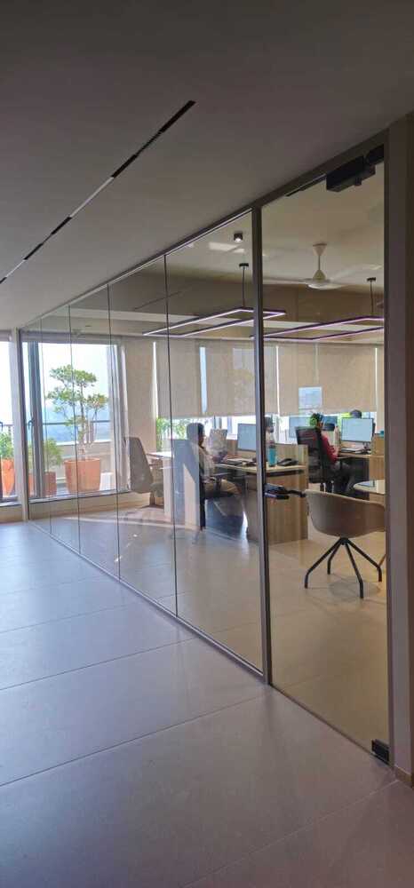 Office Workstation Slim Partition - Color: Transparent