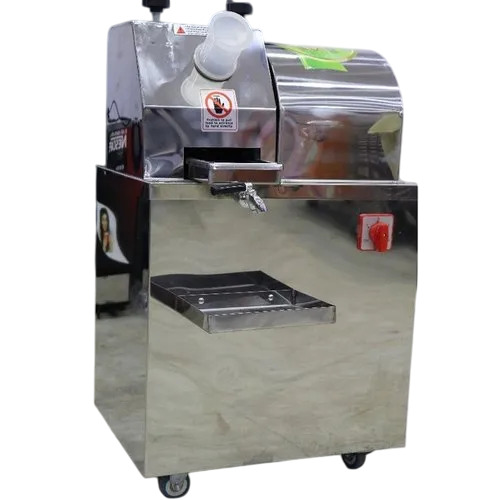 Ss Sugarcane Juice Machine - Color: Silver