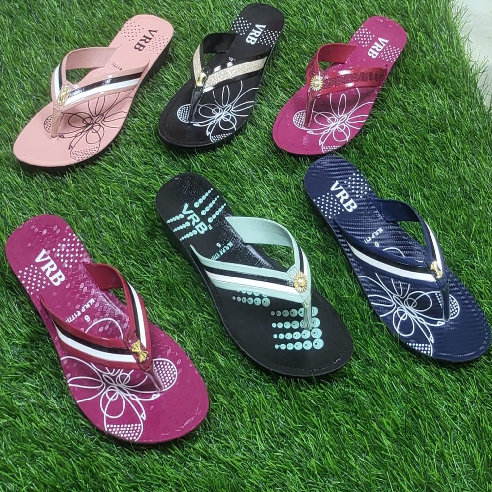 Riya Slipper - Color: Black Pink