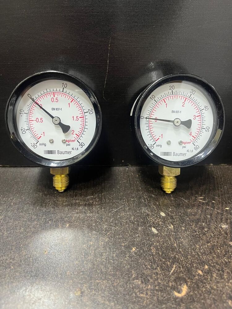 Aad2 Baumer Pressure Utility Gauge - Color: Black