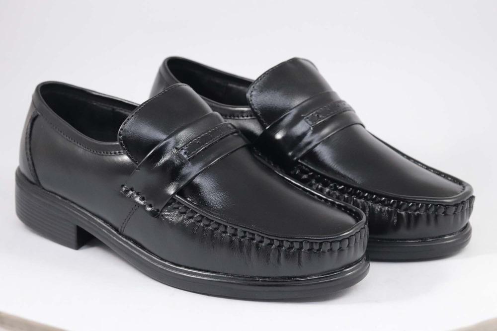 Lace Free Shoes - Color: Black