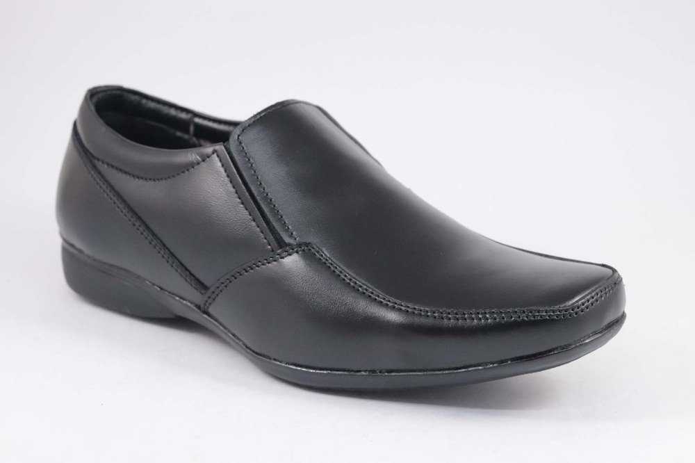Leather Plain Loafers - Color: Black