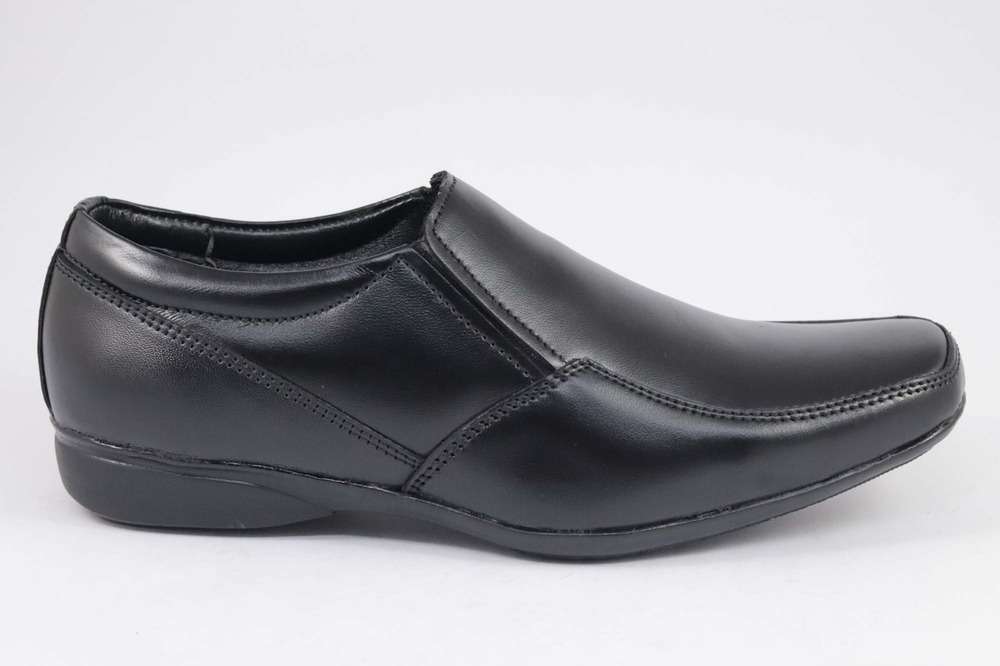 Leather Plain Loafers - Color: Black