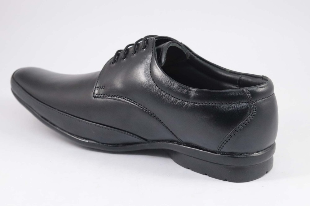 Pointed Leather Shoes - Color: Black