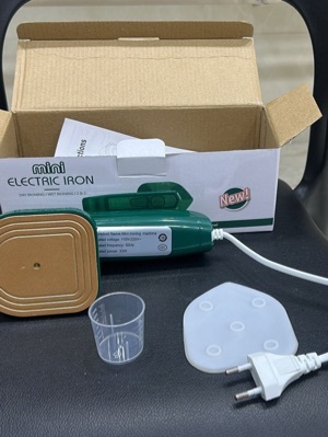 Mini electric iron