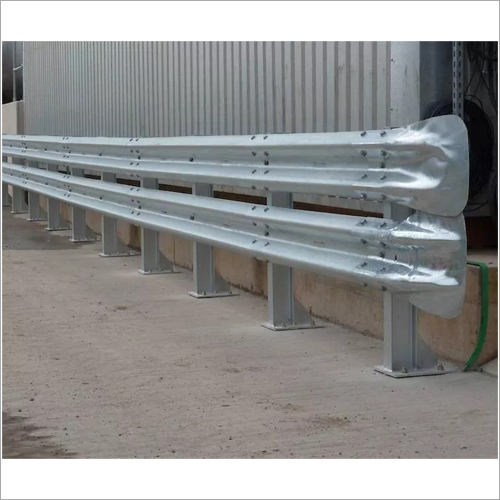 Metal Crash Barrier - Color: Silver