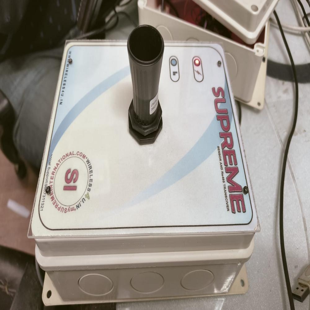 CONTACTLESS LEVEL INDICATOR