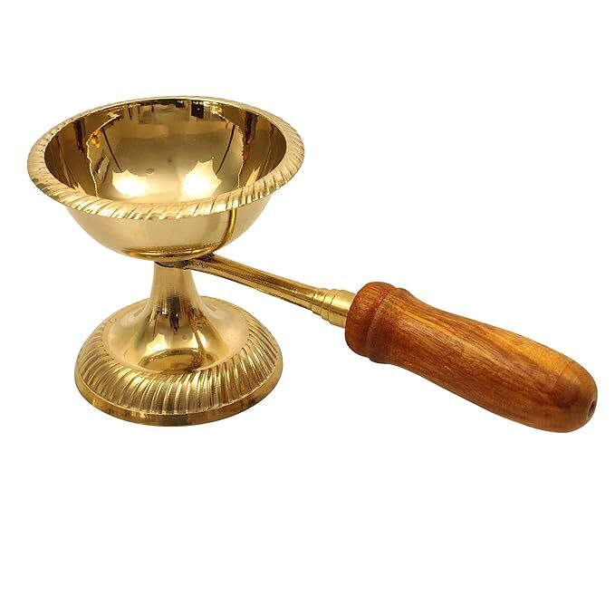 Aarti Diya With Handle - Color: As Per Availability