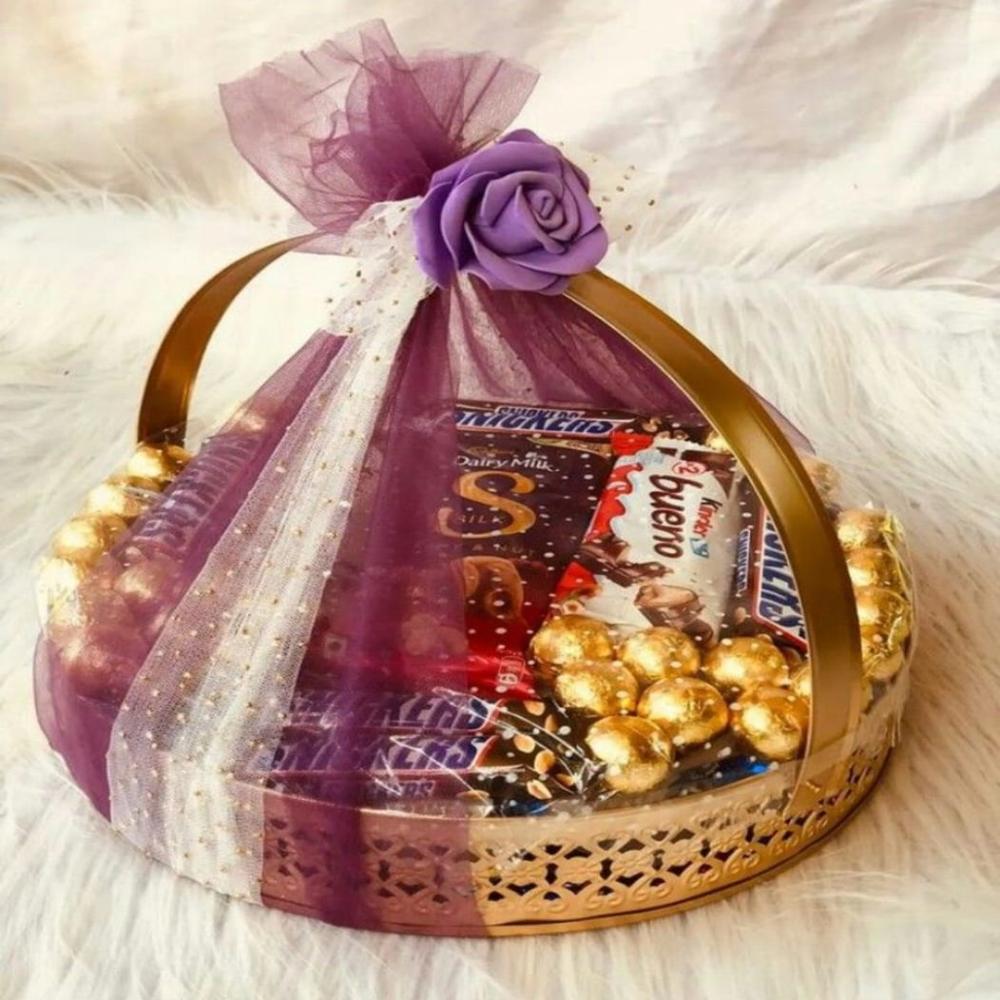 Resin Gifts Hamper - Height: 1 Inch (In)