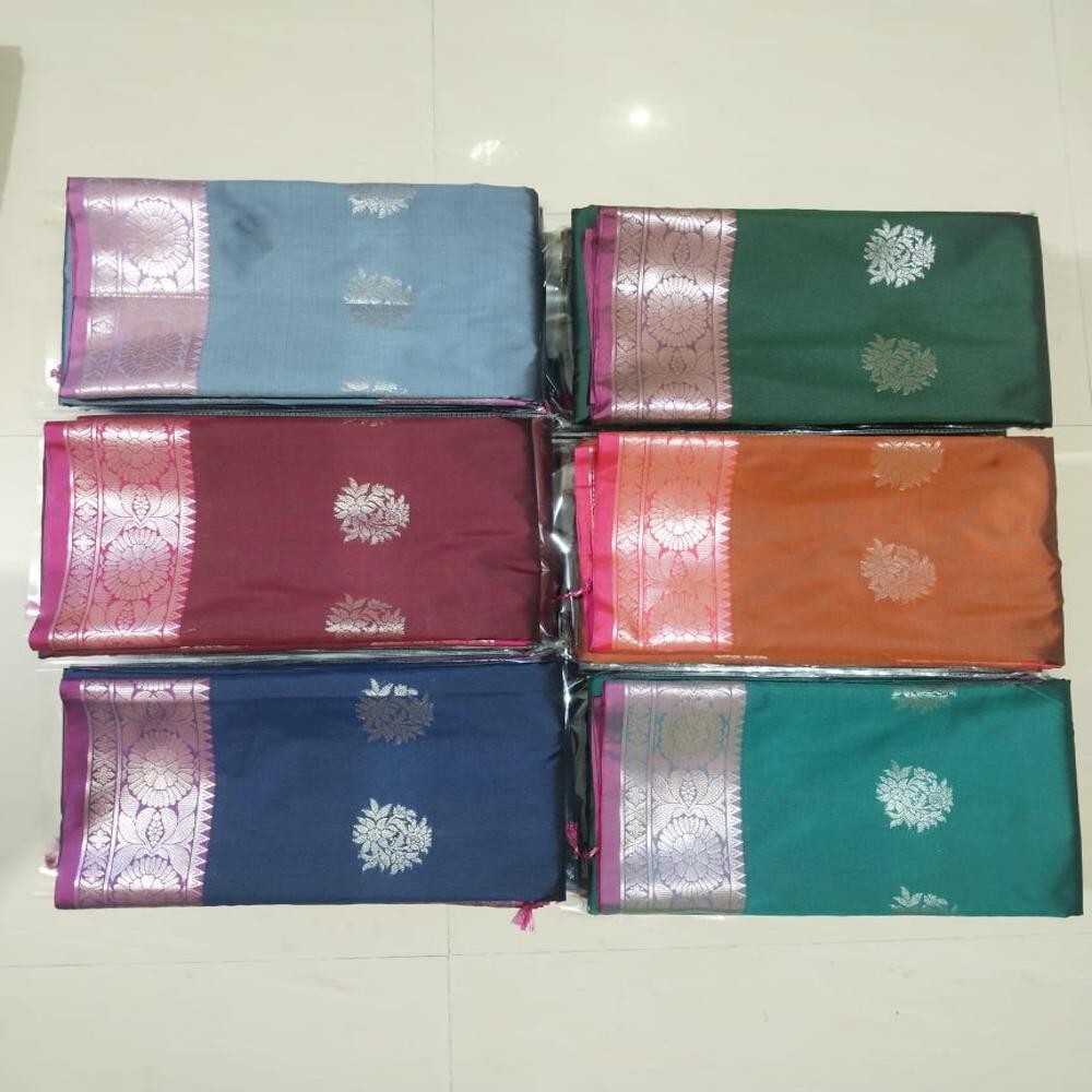 Soft Silk Butta Saree - Design: Fashionable