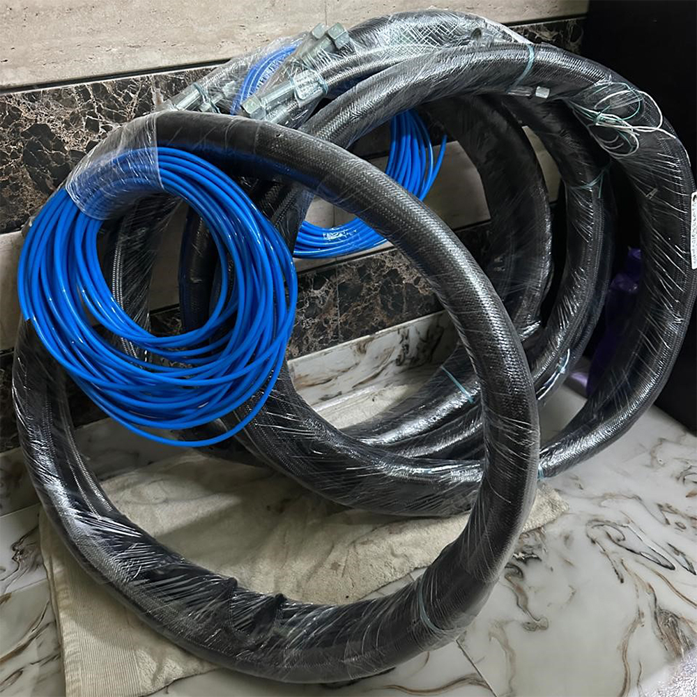 Adhesive Double Heated Mixer Hose - Application: Compression Testing