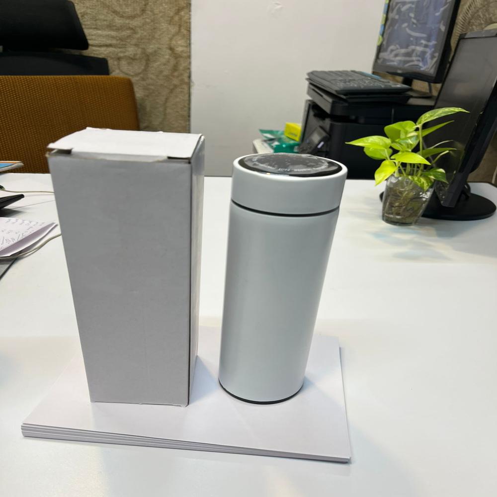 Vacuum Insulated LED Temperature Display bottle