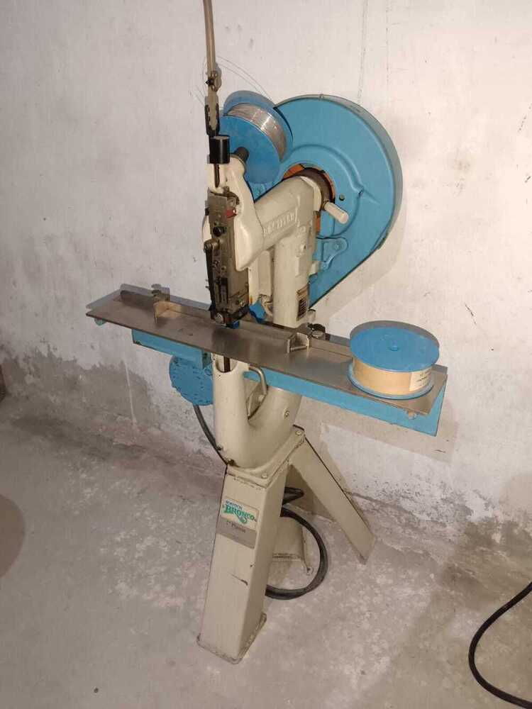 7Bv Boston Wier Stitcher Machine - Material: Steel