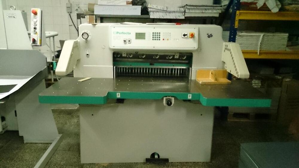 Perfecta 76 Uc Paper Cutting Machine - Feature: High Efficiency