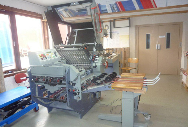 Stahl Kd 56-4-Ktl.Fd.T. Folding Machines - Automatic Grade: Semi Automatic