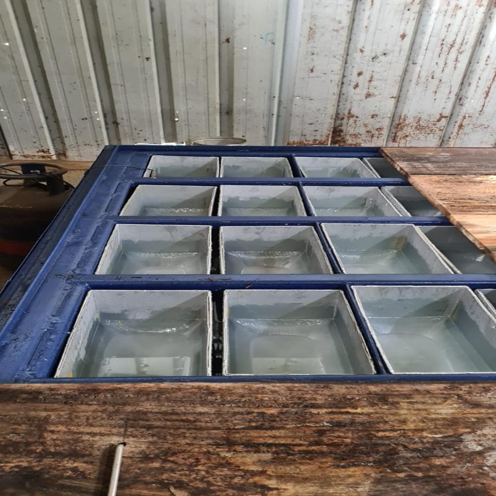 Mini Ice Block Making Plant - Automatic Grade: Semi-automatic