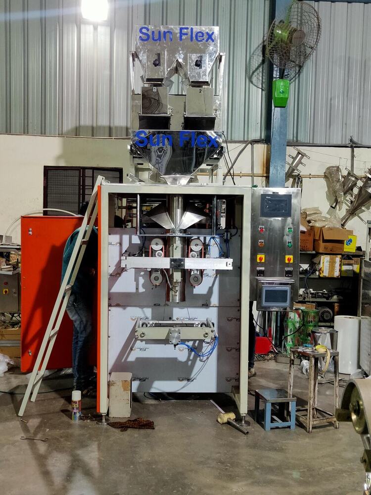 Automatic Uneven Products Pouch Packing Machine - Dimension (L*W*H): 700Mm X 1150Mm X 2200 Millimeter (Mm)