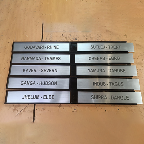 Name Plates For Office - Color: Sliver